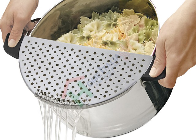 COLAPASTA MEZZALUNA INOX 040500