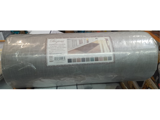 *TAPPETO GUIDA A MT. 1200GSM FRONTE MICROF/RETRO VINILE ANT.SC100%PVC53CM